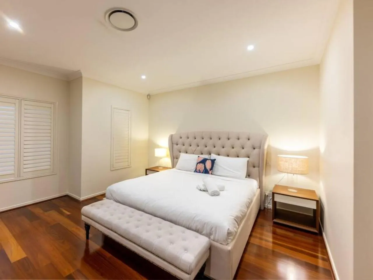 Holiday home Home Away From Home Grand Family Mansion Rochedale Australia